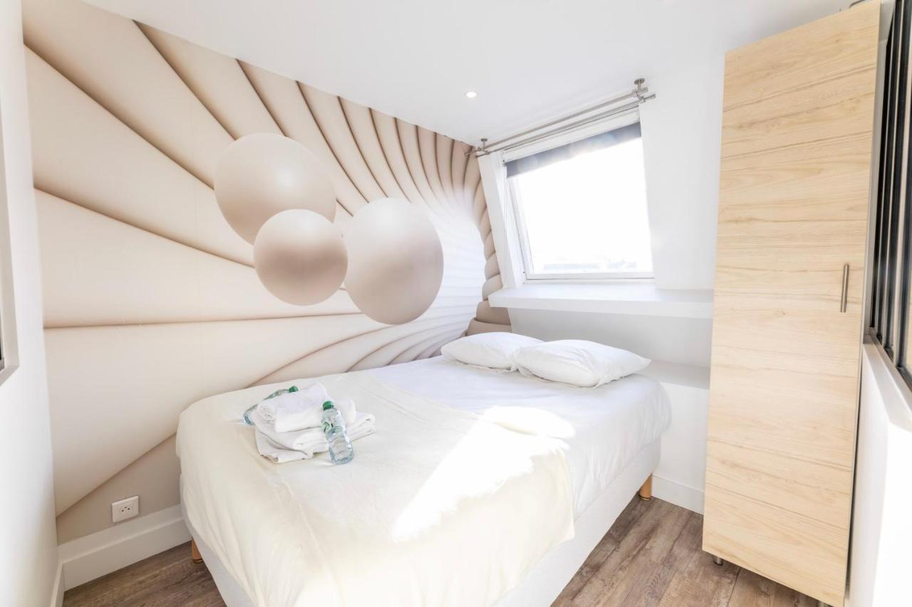 Amazing Apartment Under The Roof In Paris 8Th Εξωτερικό φωτογραφία