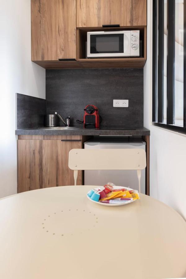 Amazing Apartment Under The Roof In Paris 8Th Εξωτερικό φωτογραφία