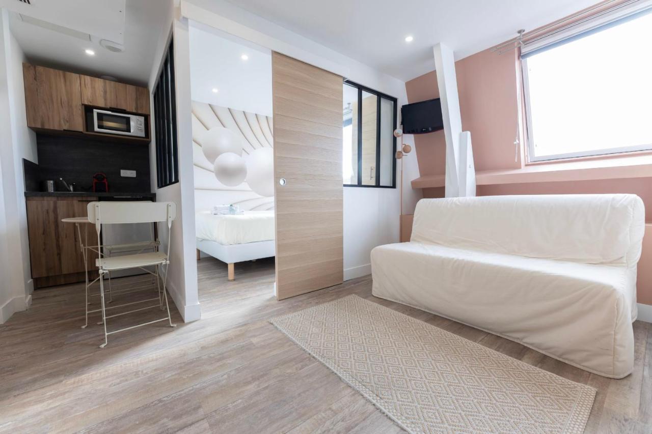 Amazing Apartment Under The Roof In Paris 8Th Εξωτερικό φωτογραφία